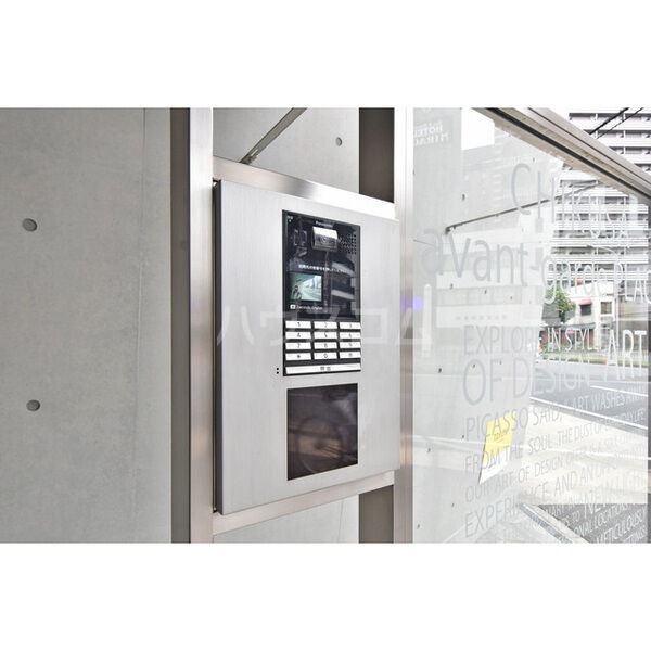 13/21 エントランス