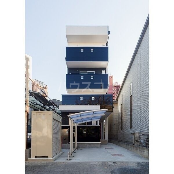 23/30 エントランス