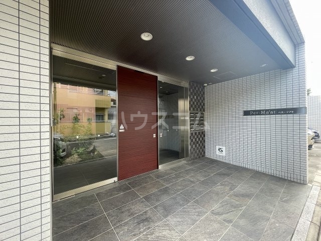 23/30 エントランス