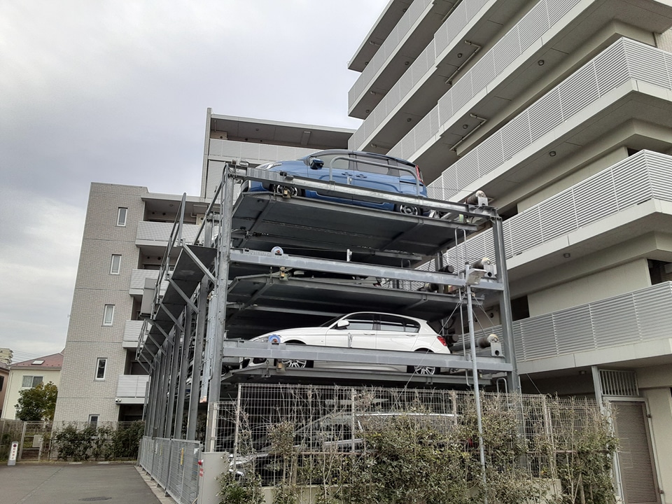 28/30 駐車場