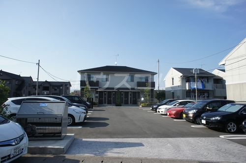 16/17 駐車場