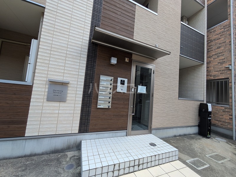 19/25 エントランス