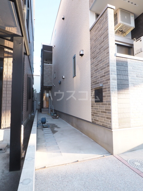 22/30 エントランス