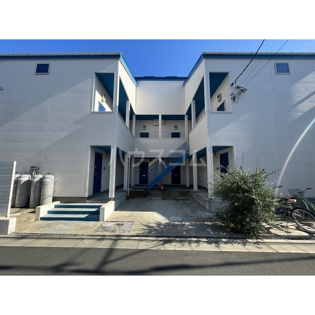 23/30 エントランス