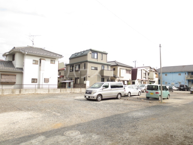 18/20 駐車場