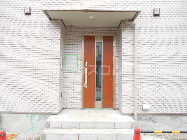 22/30 エントランス