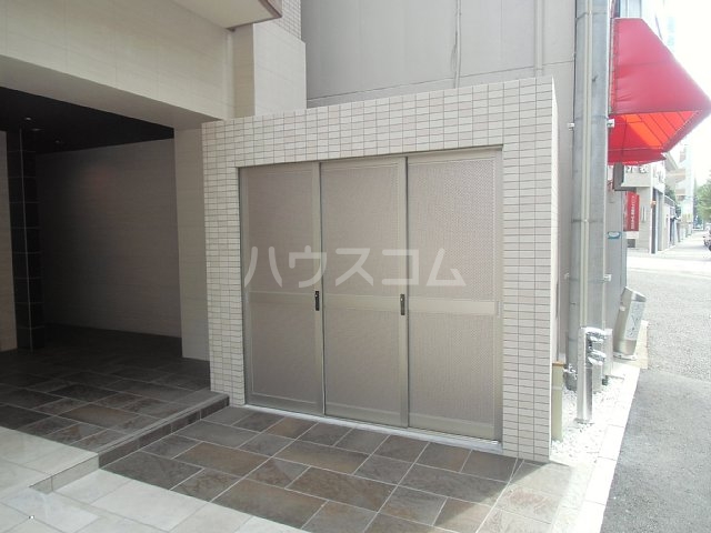 19/24 エントランス