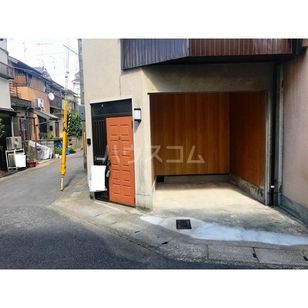 13/23 駐車場