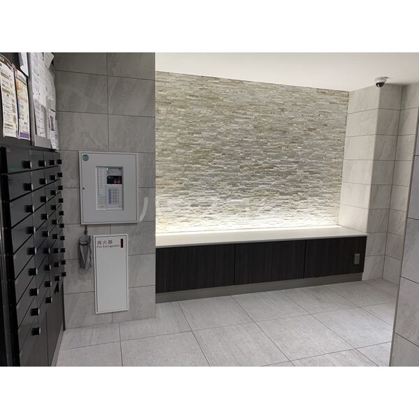 17/26 エントランス