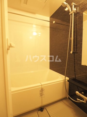 13/30 浴室