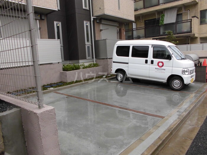18/19 駐車場