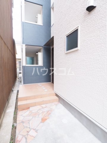 28/30 エントランス