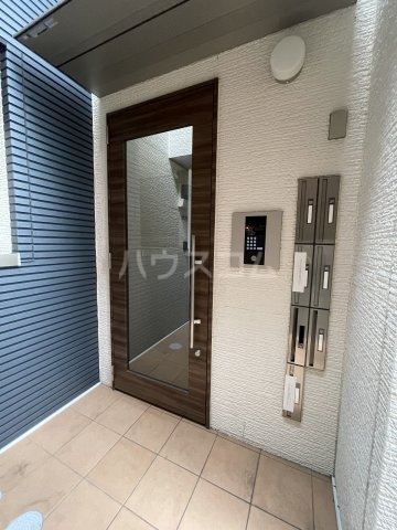 28/30 エントランス