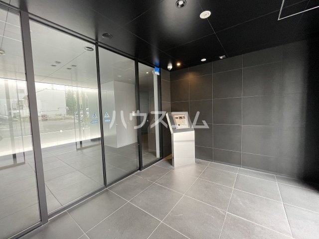 18/22 エントランス