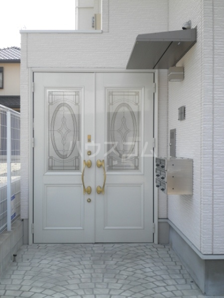 22/30 エントランス