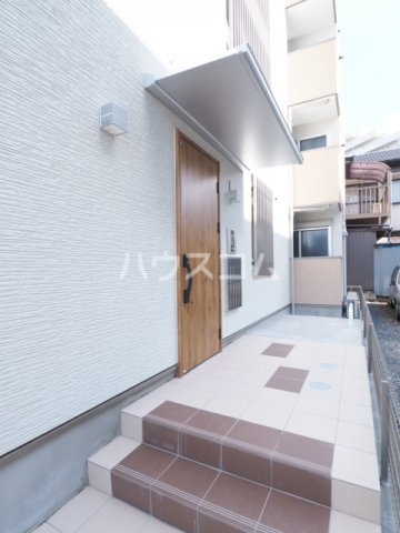 28/30 エントランス