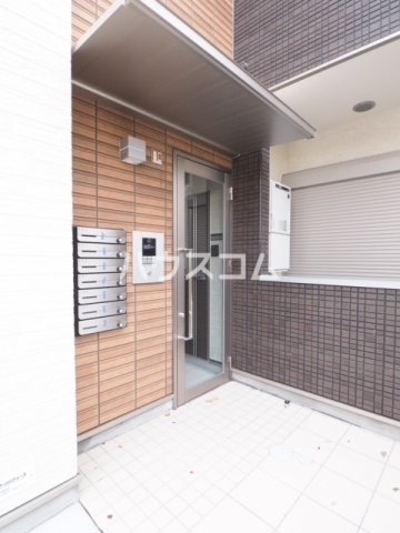 19/26 エントランス