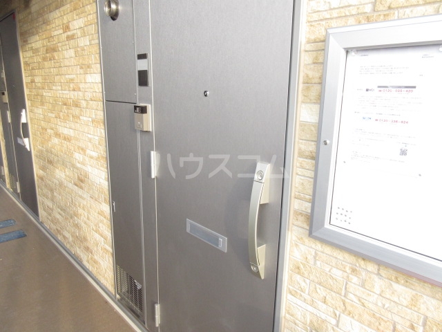 19/26 エントランス