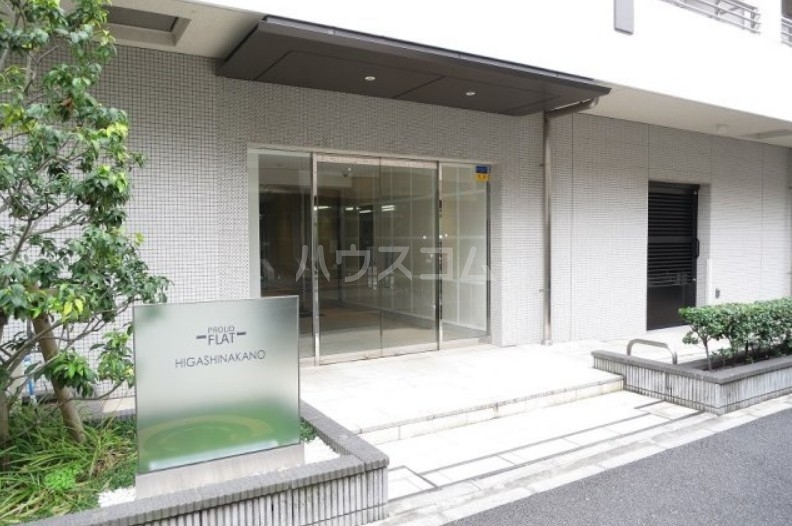 15/23 エントランス