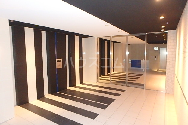 22/30 エントランス