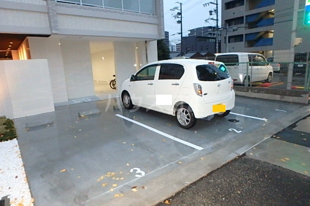 22/29 駐車場