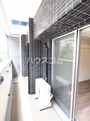 20/30 バルコニー