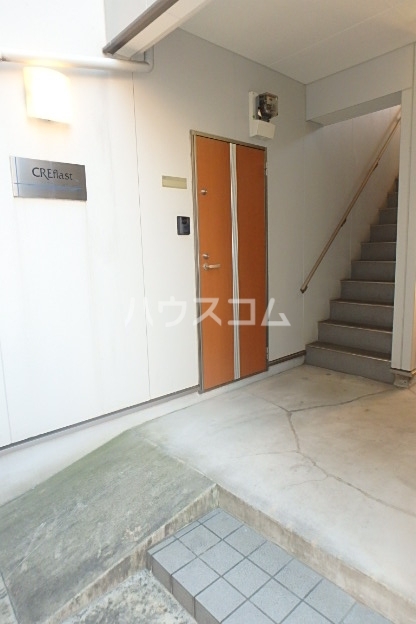 15/23 エントランス