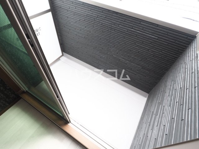 21/30 バルコニー