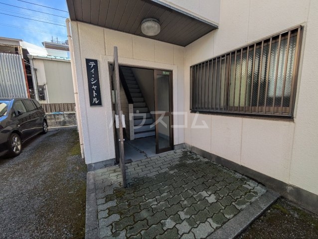 24/29 エントランス