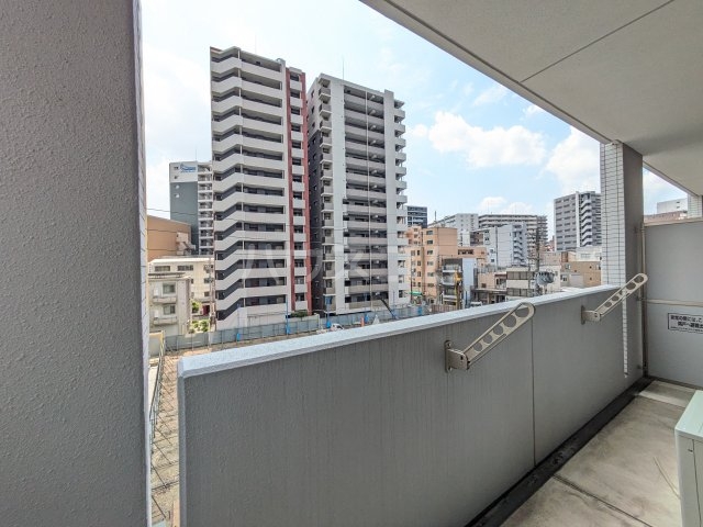 19/30 バルコニー