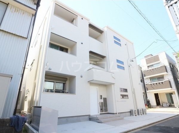 14/19 エントランス