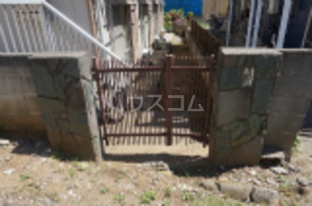 18/24 エントランス