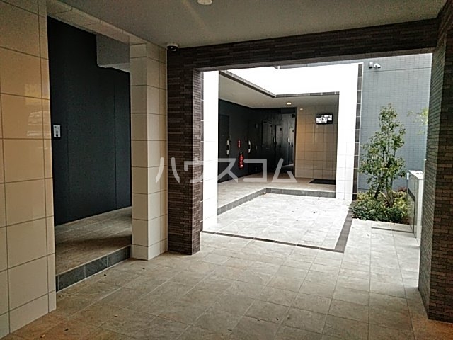 21/28 エントランス