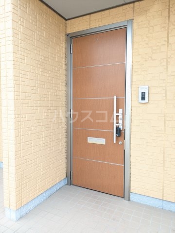 24/26 エントランス