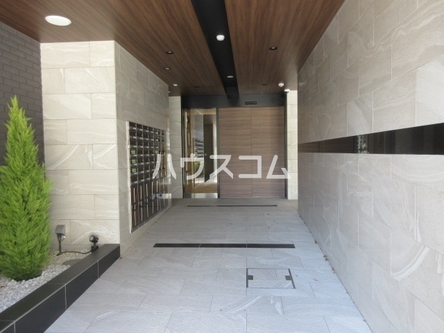 17/20 エントランス