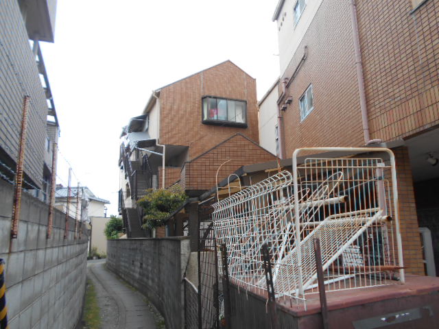2/30 外観