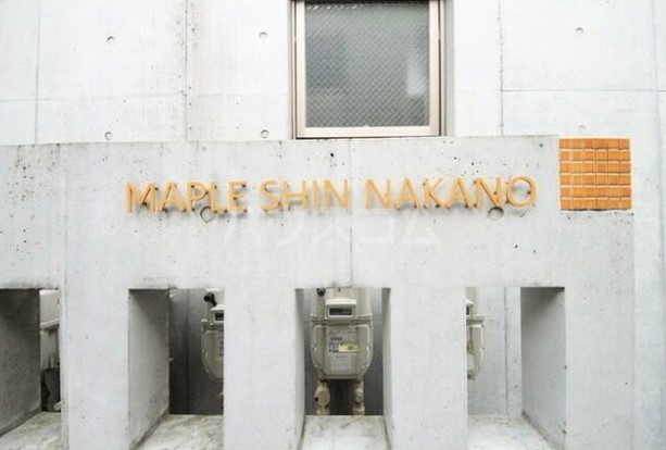 14/23 エントランス