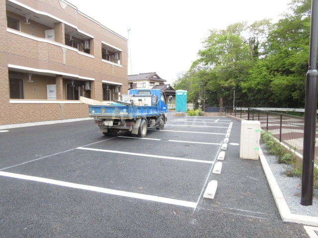 20/29 駐車場
