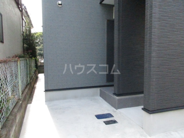 2/4 エントランス