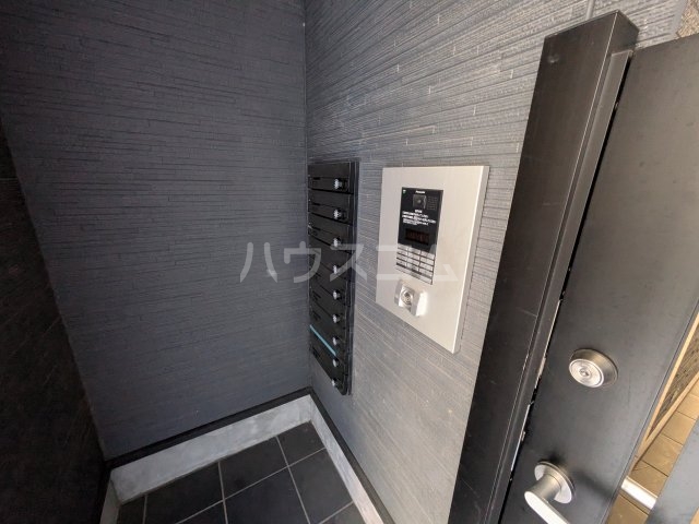 17/20 エントランス