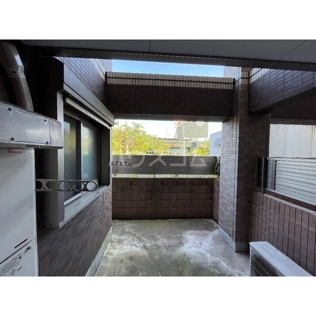 20/30 バルコニー