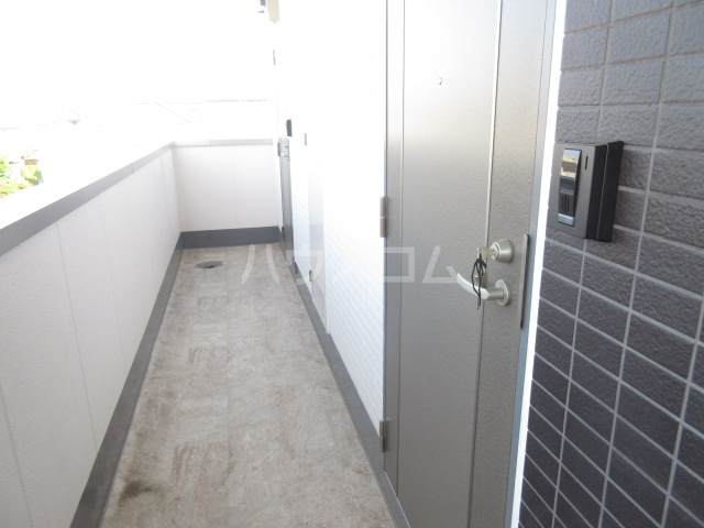 22/30 エントランス