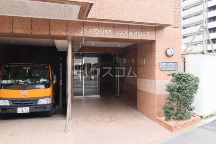 21/25 エントランス