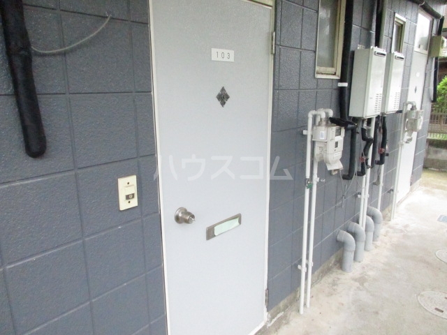 18/21 エントランス