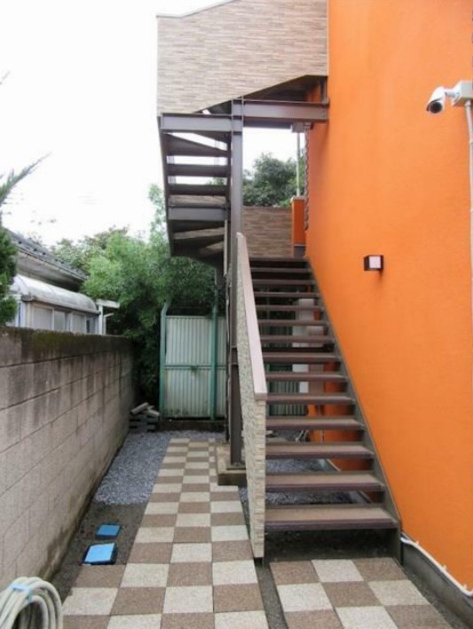 16/26 エントランス