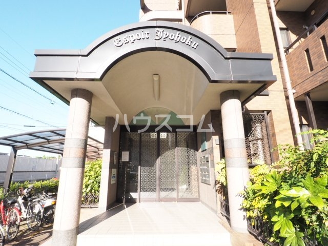 28/30 エントランス