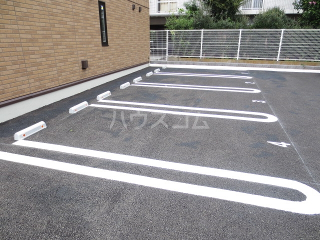 20/27 駐車場