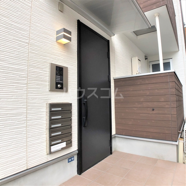 13/20 エントランス