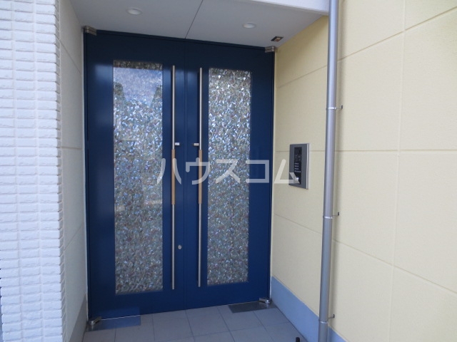 20/30 エントランス