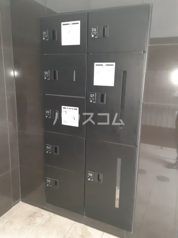 16/21 エントランス